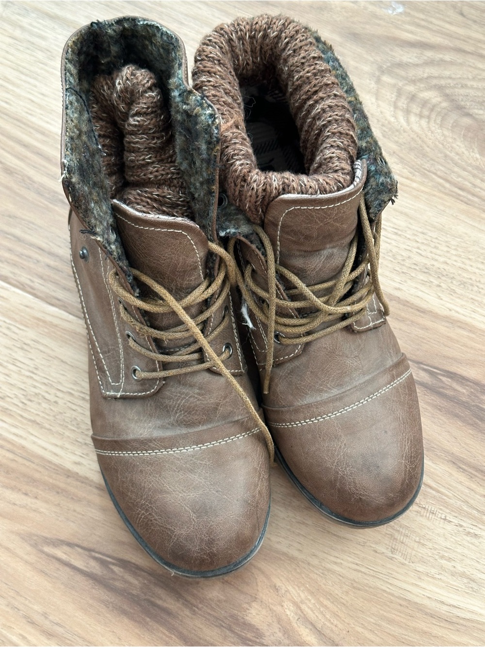 Brown Knit-Lined Casual Boots